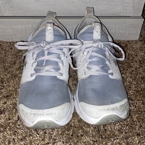 Under Armour tennis shoes